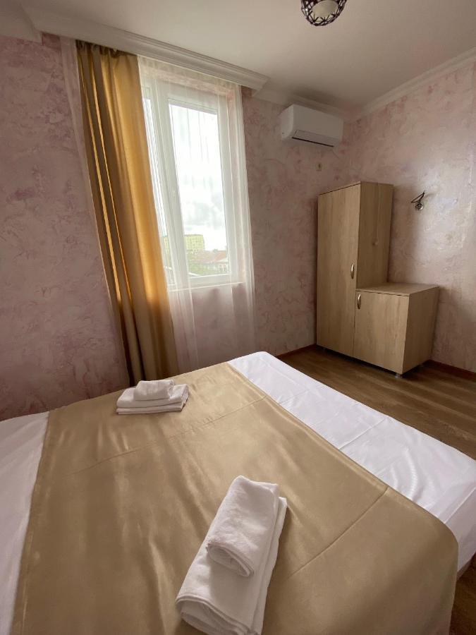 Holiday House Chkonia Hotel Batumi Exterior foto