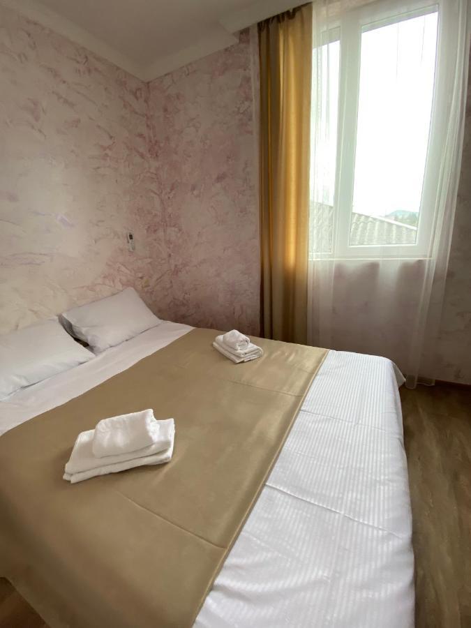 Holiday House Chkonia Hotel Batumi Exterior foto